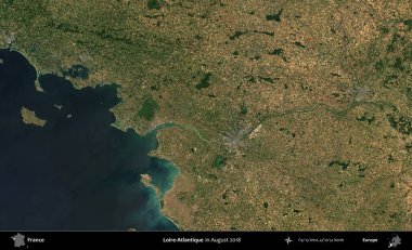 Loire-Atlantique 'de. Copernicus Sentinel 'in Ağustos 2018' de çekilmiş uydu görüntüsü üzerine Fransa 'nın idari bölgesi.
