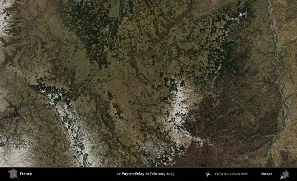 Le Puy-en-Velay. Copernicus Sentinel 'in Şubat 2023' te çekilmiş uydu görüntüsü üzerine Fransa 'nın idari bölgesi.