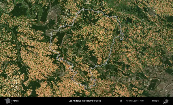 Les Andelys. Eylül 2023 'te çekilen Copernicus Sentinel karolarından oluşan bir uydu görüntüsünde Fransa' nın idari bölgesinin ana hatlarını çizdim.