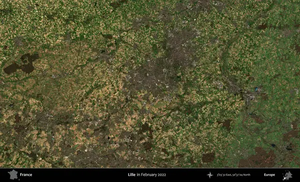 Lille. Copernicus Sentinel 'in Şubat 2022' de çekilmiş uydu görüntüsü üzerine Fransa 'nın idari bölgesi.