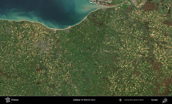 Lisieux. Copernicus Sentinel 'in Mart 2022' de çekilmiş uydu görüntüsü üzerine Fransa 'nın idari bölgesi.