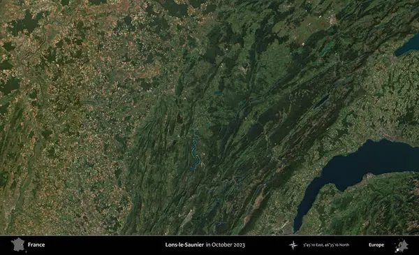 Lons-le-Saunier. Copernicus Sentinel 'in Ekim 2023' te çekilmiş uydu görüntüsü üzerine Fransa 'nın idari bölgesi.