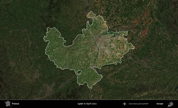 Lyon. Fransa 'nın idari alanı, Nisan 2022' de çekilen Kopernik Nöbetçi karolarından oluşan koyu renkli bir uydu görüntüsü üzerinde vurgulandı ve özetlendi.