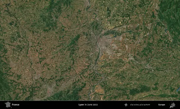 Lyon. Copernicus Sentinel 'in Haziran 2022' de çekilmiş uydu görüntüsü üzerine Fransa 'nın idari bölgesi.