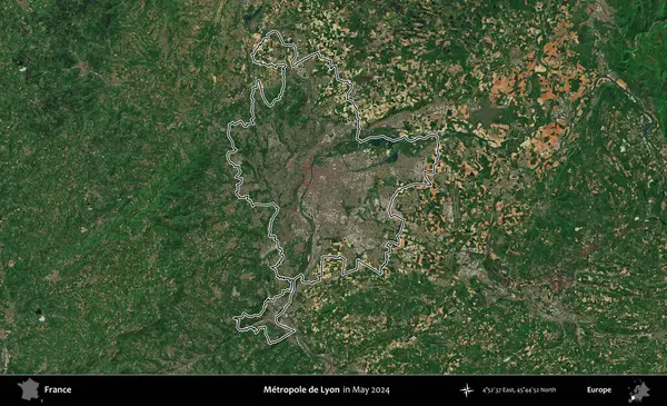Metropole de Lyon 'da. Mayıs 2024 'te çekilen Copernicus Sentinel karolarından oluşan bir uydu görüntüsünde Fransa' nın idari bölgesinin ana hatlarını çizdim.
