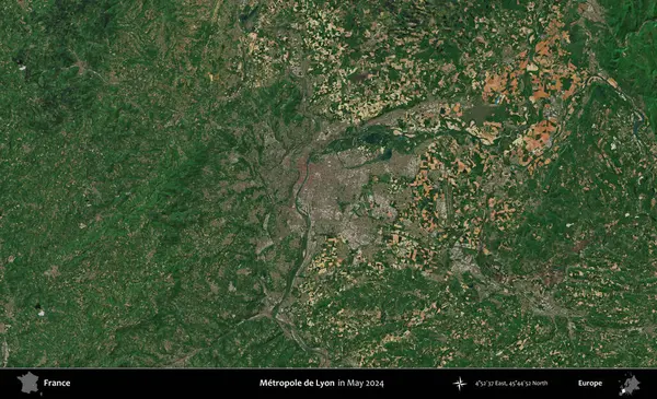 Metropole de Lyon 'da. Mayıs 2024 'te Copernicus Sentinel karolarından oluşan bir uydu görüntüsü üzerine Fransa' nın idari bölgesi