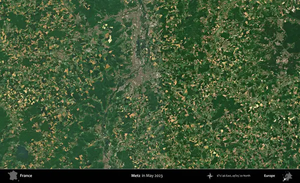 Metz. Copernicus Sentinel 'in Mayıs 2023' te çekilmiş uydu görüntüsü üzerine Fransa 'nın idari bölgesi.