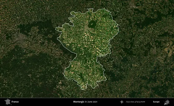 Montargis. Fransa 'nın idari alanı, Haziran 2021' de çekilen Kopernik Sentinel karolarından oluşan koyu renkli bir uydu görüntüsü üzerinde vurgulandı ve özetlendi.