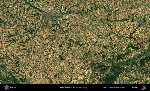 Montdidier. Copernicus Sentinel 'in Eylül 2023' te çekilmiş uydu görüntüsü üzerine Fransa 'nın idari bölgesi.