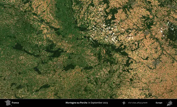 Mortagne-au-Perche. Copernicus Sentinel 'in Eylül 2023' te çekilmiş uydu görüntüsü üzerine Fransa 'nın idari bölgesi.