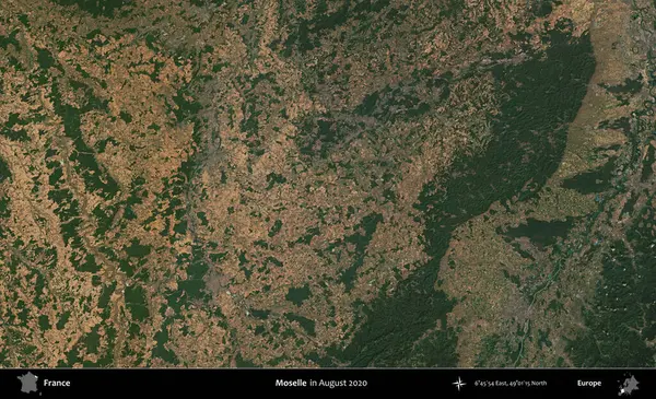 Moselle. Copernicus Sentinel 'in Ağustos 2020' de çekilmiş uydu görüntüsü üzerine Fransa 'nın idari bölgesi.