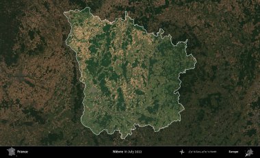 Nievre. Fransa 'nın idari alanı, Temmuz 2022' de çekilen Kopernik Nöbetçi karolarından oluşan koyu renkli bir uydu görüntüsüyle vurgulandı ve özetlendi.