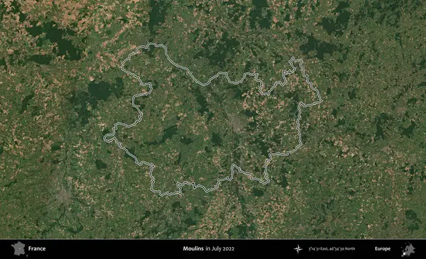 Moulin 'ler. Copernicus Sentinel 'in Temmuz 2022' de çekilen uydu görüntüsünde Fransa 'nın idari bölgesinin ana hatları belirlendi.
