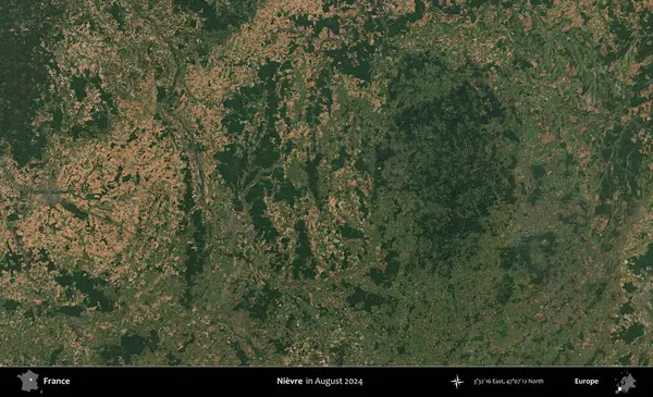 Nievre. Copernicus Sentinel 'in Ağustos 2024' te çekilmiş uydu görüntüsü üzerine Fransa 'nın idari bölgesi.