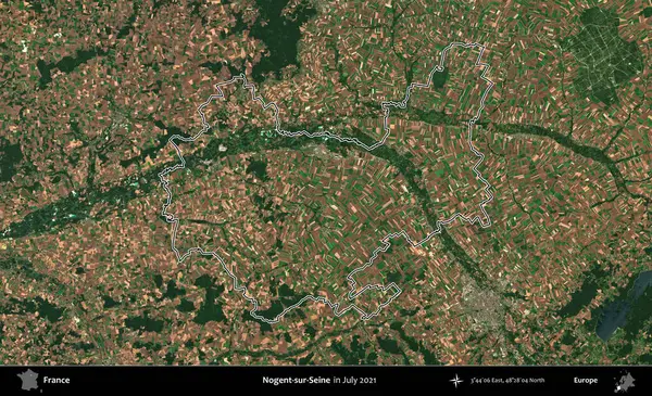 Nogent-sur-Seine. Copernicus Sentinel 'in Temmuz 2021' de çekilen uydu görüntüsünde Fransa 'nın idari bölgesinin ana hatları belirlendi.