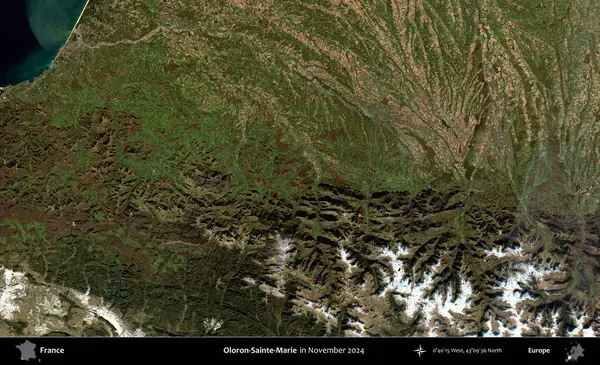 Oloron-Sainte-Marie. Copernicus Sentinel 'in Kasım 2024' te çekilmiş uydu görüntüsü üzerine Fransa 'nın idari bölgesi.