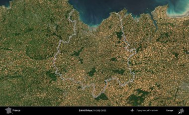 Saint-Brieuc 'de. Copernicus Sentinel 'in Temmuz 2022' de çekilen uydu görüntüsünde Fransa 'nın idari bölgesinin ana hatları belirlendi.