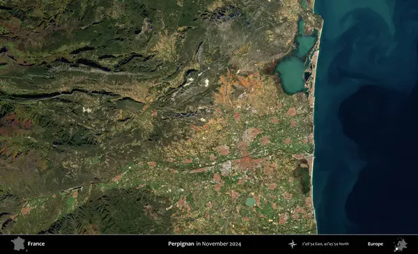Perpignan. Copernicus Sentinel 'in Kasım 2024' te çekilmiş uydu görüntüsü üzerine Fransa 'nın idari bölgesi.