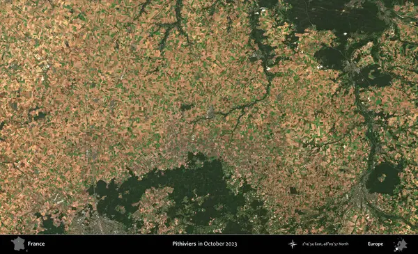 Pithivierlar. Copernicus Sentinel 'in Ekim 2023' te çekilmiş uydu görüntüsü üzerine Fransa 'nın idari bölgesi.