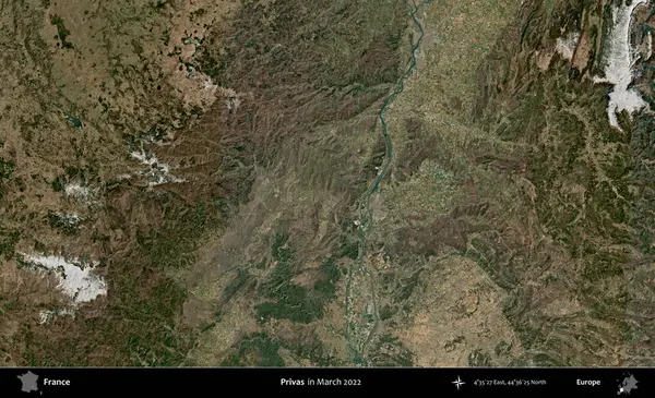 Askerler. Copernicus Sentinel 'in Mart 2022' de çekilmiş uydu görüntüsü üzerine Fransa 'nın idari bölgesi.