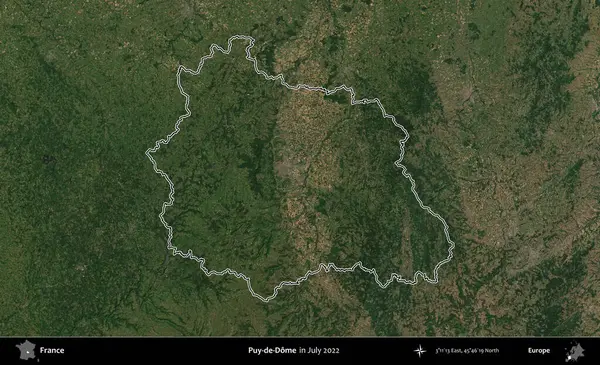 Puy-de-Dome. Copernicus Sentinel 'in Temmuz 2022' de çekilen uydu görüntüsünde Fransa 'nın idari bölgesinin ana hatları belirlendi.