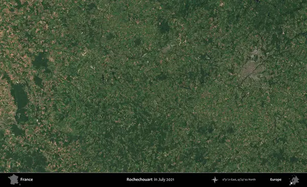 Rochechouart 'ta. Copernicus Sentinel 'in Temmuz 2021' de çekilmiş uydu görüntüsü üzerine Fransa 'nın idari bölgesi