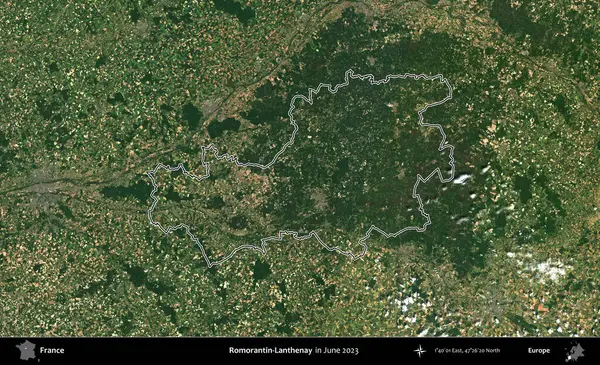 Romorantin-Lanthenay. Haziran 2023 'te çekilen Copernicus Sentinel karolarından oluşan bir uydu görüntüsünde Fransa' nın idari bölgesinin ana hatları belirlendi.