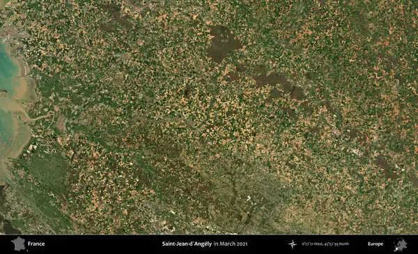 Saint-Jean-d'Angely. Copernicus Sentinel 'in Mart 2021' de çekilmiş uydu görüntüsü üzerine Fransa 'nın idari bölgesi.