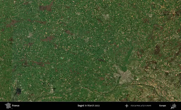Segre. Copernicus Sentinel 'in Mart 2022' de çekilmiş uydu görüntüsü üzerine Fransa 'nın idari bölgesi.