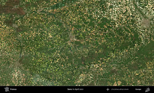 Duyular. Copernicus Sentinel 'in Nisan 2021' de çekilmiş uydu görüntüsü üzerine Fransa 'nın idari bölgesi.