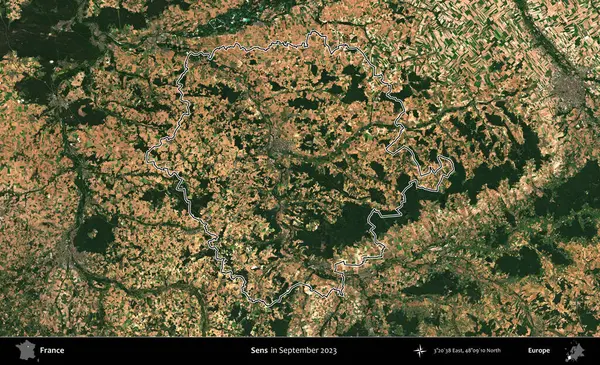 Duyular. Eylül 2023 'te çekilen Copernicus Sentinel karolarından oluşan bir uydu görüntüsünde Fransa' nın idari bölgesinin ana hatlarını çizdim.