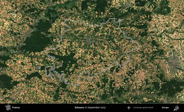 Soissonlar. Eylül 2023 'te çekilen Copernicus Sentinel karolarından oluşan bir uydu görüntüsünde Fransa' nın idari bölgesinin ana hatlarını çizdim.