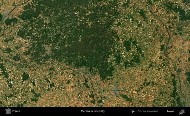 Vierzon. Copernicus Sentinel 'in Haziran 2023' te çekilmiş uydu görüntüsü üzerine Fransa 'nın idari bölgesi.