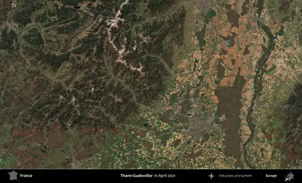 Thann-Guebwiller. Copernicus Sentinel 'in Nisan 2021' de çekilmiş uydu görüntüsü üzerine Fransa 'nın idari bölgesi.