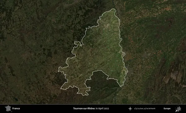 Tournon-sur-Rhone. Fransa 'nın idari alanı, Nisan 2022' de çekilen Kopernik Nöbetçi karolarından oluşan koyu renkli bir uydu görüntüsü üzerinde vurgulandı ve özetlendi.