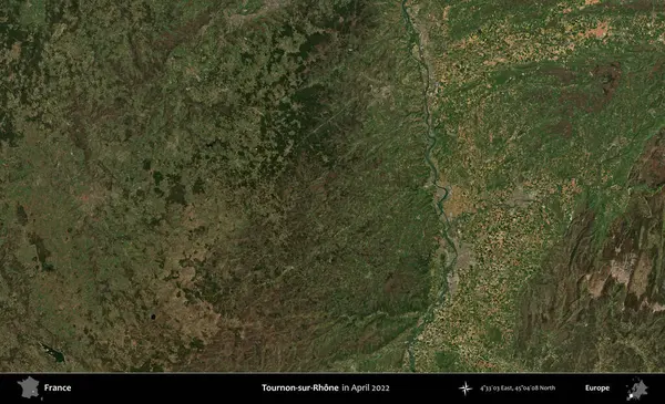 Tournon-sur-Rhone. Copernicus Sentinel 'in Nisan 2022' de çekilmiş uydu görüntüsü üzerine Fransa 'nın idari bölgesi.