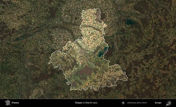 Troyes. Fransa 'nın idari alanı, Mart 2022' de çekilen Kopernik Sentinel karolarından oluşan koyu renkli bir uydu görüntüsü üzerinde vurgulandı ve özetlendi.