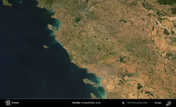 Vendee. Eylül 2019 'da Copernicus Sentinel karolarından oluşan bir uydu görüntüsü üzerine Fransa' nın idari bölgesi