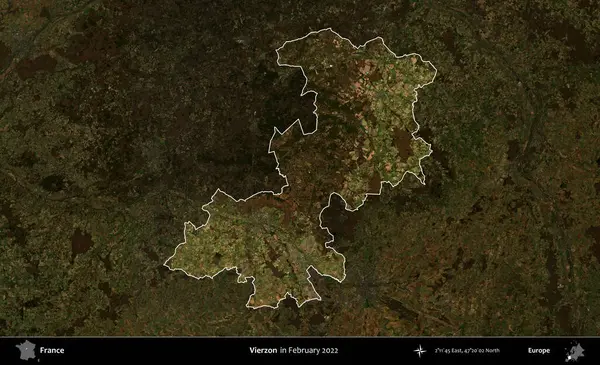 Vierzon. Fransa 'nın idari alanı, Şubat 2022' de çekilen Kopernik Sentinel karolarından oluşan koyu renkli bir uydu görüntüsü üzerinde vurgulandı ve özetlendi.