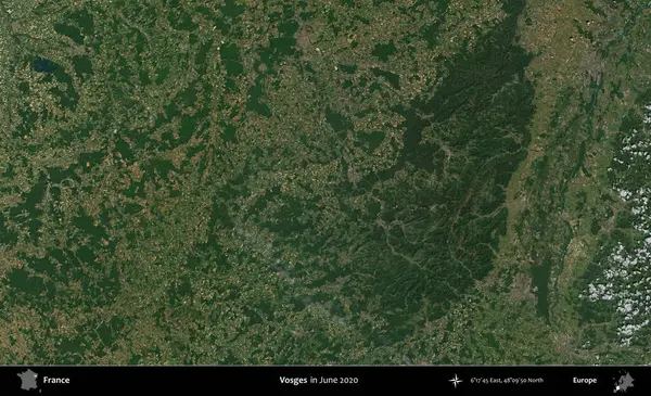 Vosges. Copernicus Sentinel 'in Haziran 2020' de çekilmiş uydu görüntüsü üzerine Fransa 'nın idari bölgesi.