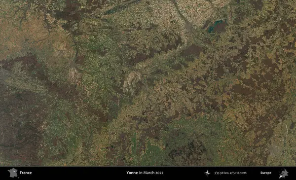Yonne. Copernicus Sentinel 'in Mart 2022' de çekilmiş uydu görüntüsü üzerine Fransa 'nın idari bölgesi.