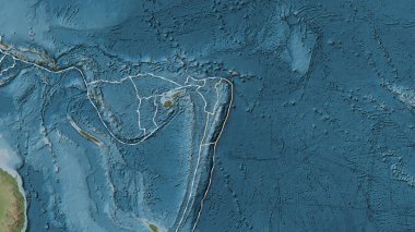 Tonga tektonik plakasının alanı Eckert III projeksiyonunda soluk renkli bir yükseklik haritasında katı bir çizgi ile işaretlenmiş.