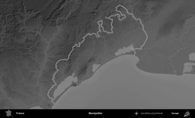 Montpellier 'de. Gri tonlu yükseklik haritasında Fransa 'nın idari bölgesinin ana hatları çizilmiş