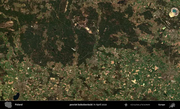 powiat boleslawiecki. Nisan 2020 'de Copernicus Sentinel karolarından oluşan bir uydu görüntüsü üzerine Polonya' nın idari bölgesi