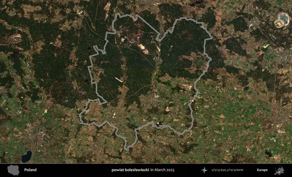 powiat boleslawiecki. Polonya 'nın idari bölgesinin ana hatları, Mart 2025' te çekilen Kopernik Nöbetçi karolarından oluşan bir uydu görüntüsü üzerine çizildi.