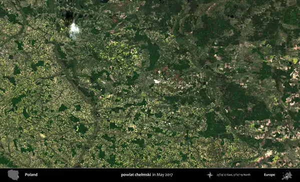 powiat chelmski. Copernicus Sentinel 'in Mayıs 2017' de çekilmiş uydu görüntüsü üzerine Polonya 'nın idari bölgesi.