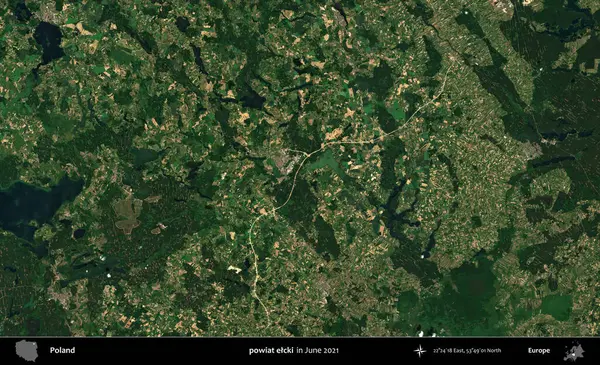 powiat elcki. Copernicus Sentinel 'in Haziran 2021' de çekilmiş uydu görüntüsü üzerine Polonya 'nın idari bölgesi