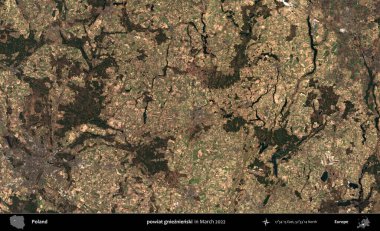 powiat gnieznienski. Copernicus Sentinel 'in Mart 2022' de çekilmiş uydu görüntüsü üzerine Polonya 'nın idari bölgesi.