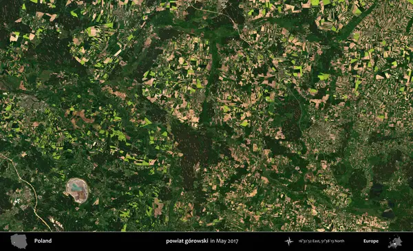 powiat gorowski. Copernicus Sentinel 'in Mayıs 2017' de çekilmiş uydu görüntüsü üzerine Polonya 'nın idari bölgesi.