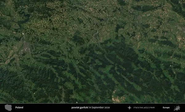 powiat gorlicki. Eylül 2020 'de Copernicus Sentinel karolarından oluşan bir uydu görüntüsü üzerine Polonya' nın idari bölgesi